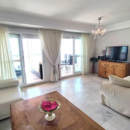 Casa Bermuda بيت للعطل إِستيبونا